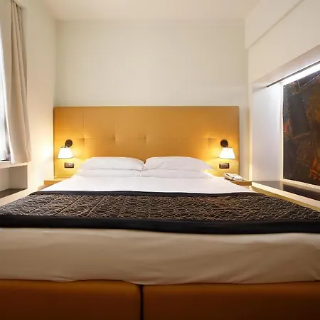 Monopole 3* Milan
