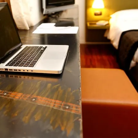 Monopole Hotel 3*